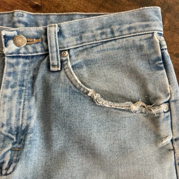 Vintage 2000s Wrangler Light Wash Faded Denim Jeans ~ Size 30 X 32 - Picture 7 of 11